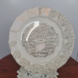 Vtg Harkerware 1960s Calendar‎ Souvenir Plate Gold White Made In USA Collectible